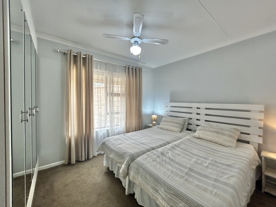 3 Bedroom Property for Sale in Wavecrest Eastern Cape